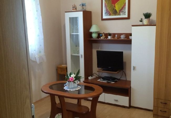 Ferienwohnung in Rab - Ferienwohnung in Rab mit Meerblick, Balkon, W-LAN, Waschmaschine (3728-1) Ferienwohnung in Rab - Ferienwohnung in Rab mit Meerblick, Balkon, W-LAN, Waschmaschine (3728-1)