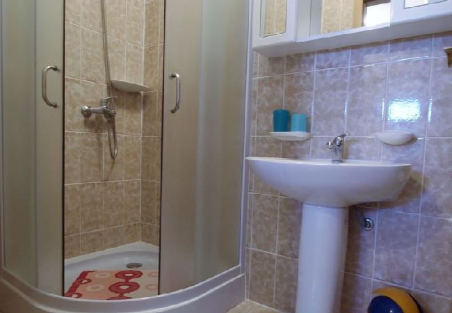 Ferienwohnung in Rab - Ferienwohnung in Rab mit Meerblick, Balkon, W-LAN, Waschmaschine (3728-1) Ferienwohnung in Rab - Ferienwohnung in Rab mit Meerblick, Balkon, W-LAN, Waschmaschine (3728-1)