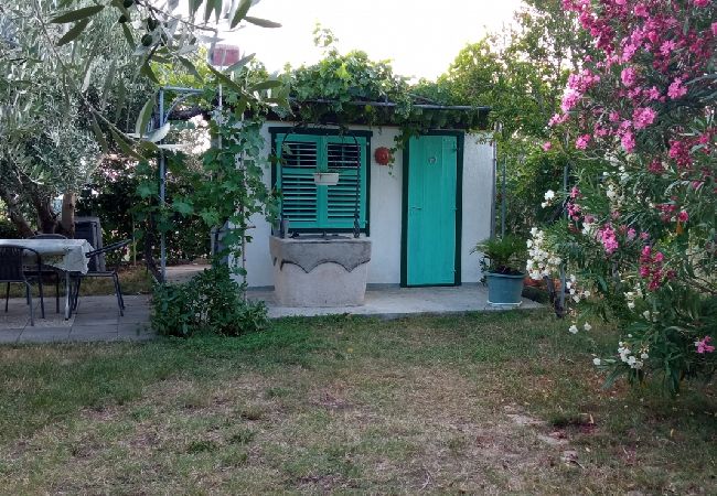 Ferienwohnung in Rab - Ferienwohnung in Rab mit Meerblick, Balkon, W-LAN, Waschmaschine (3728-1) Ferienwohnung in Rab - Ferienwohnung in Rab mit Meerblick, Balkon, W-LAN, Waschmaschine (3728-1)