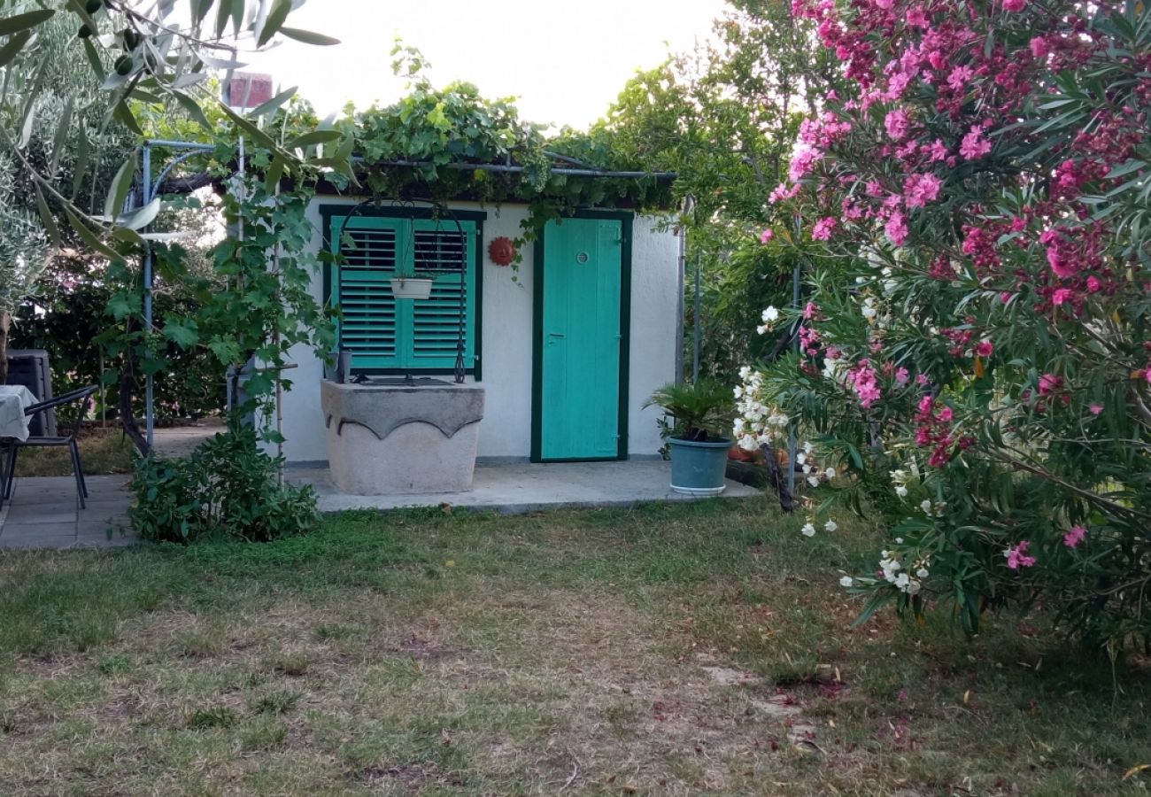 Ferienwohnung in Rab - Ferienwohnung in Rab mit Meerblick, Balkon, W-LAN, Waschmaschine (3728-1)