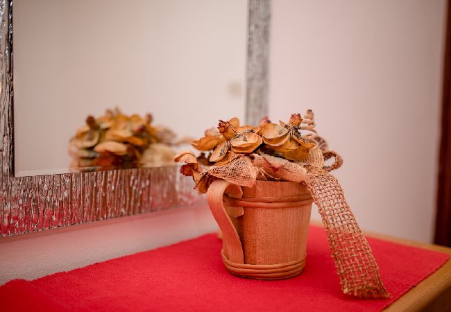 Ferienwohnung in Mundanije - Ferienwohnung in Mundanije mit Meerblick, Terrasse, Klimaanlage, W-LAN (3748-1) Ferienwohnung in Mundanije - Ferienwohnung in Mundanije mit Meerblick, Terrasse, Klimaanlage, W-LAN (3748-1)