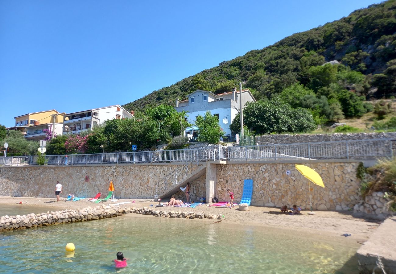 Ferienwohnung in Supetarska Draga - Ferienwohnung in Supetarska Draga mit Meerblick, Terrasse, Klimaanlage, W-LAN (3750-1)