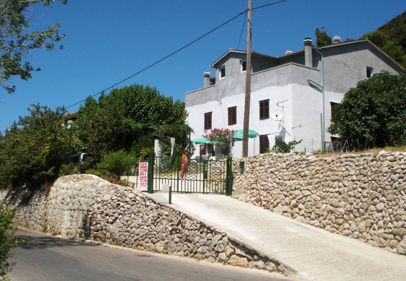 Ferienwohnung in Supetarska Draga - Ferienwohnung in Supetarska Draga mit Meerblick, Terrasse, Klimaanlage, W-LAN (3750-1)