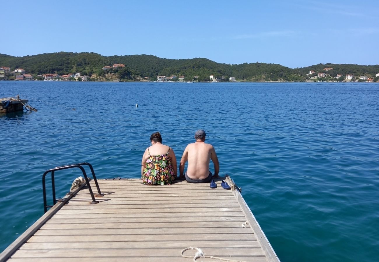 Ferienwohnung in Supetarska Draga - Ferienwohnung in Supetarska Draga mit Meerblick, Terrasse, Klimaanlage, W-LAN (3750-1)