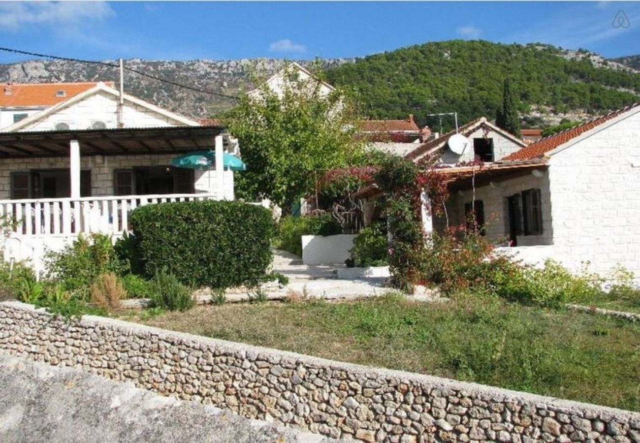 Ferienhaus in Bol - Ferienhaus in Bol mit Meerblick, Terrasse, Klimaanlage, W-LAN (3757-1)