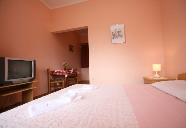 Studio in Porec - Studioapartment in Poreč mit Balkon, Klimaanlage, W-LAN (3794-6) Studio in Porec - Studioapartment in Poreč mit Balkon, Klimaanlage, W-LAN (3794-6)