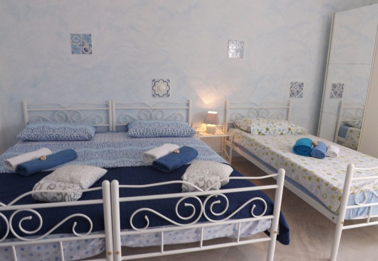 Studio in Umag - Studioapartment in Umag mit Balkon, W-LAN (853-4)