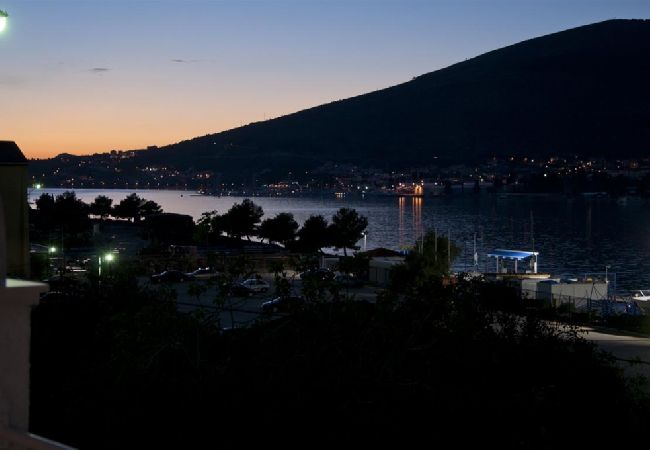 Ferienwohnung in Trogir - Ferienwohnung in Trogir mit Meerblick, Terrasse, Klimaanlage, W-LAN (3788-2) Ferienwohnung in Trogir - Ferienwohnung in Trogir mit Meerblick, Terrasse, Klimaanlage, W-LAN (3788-2)