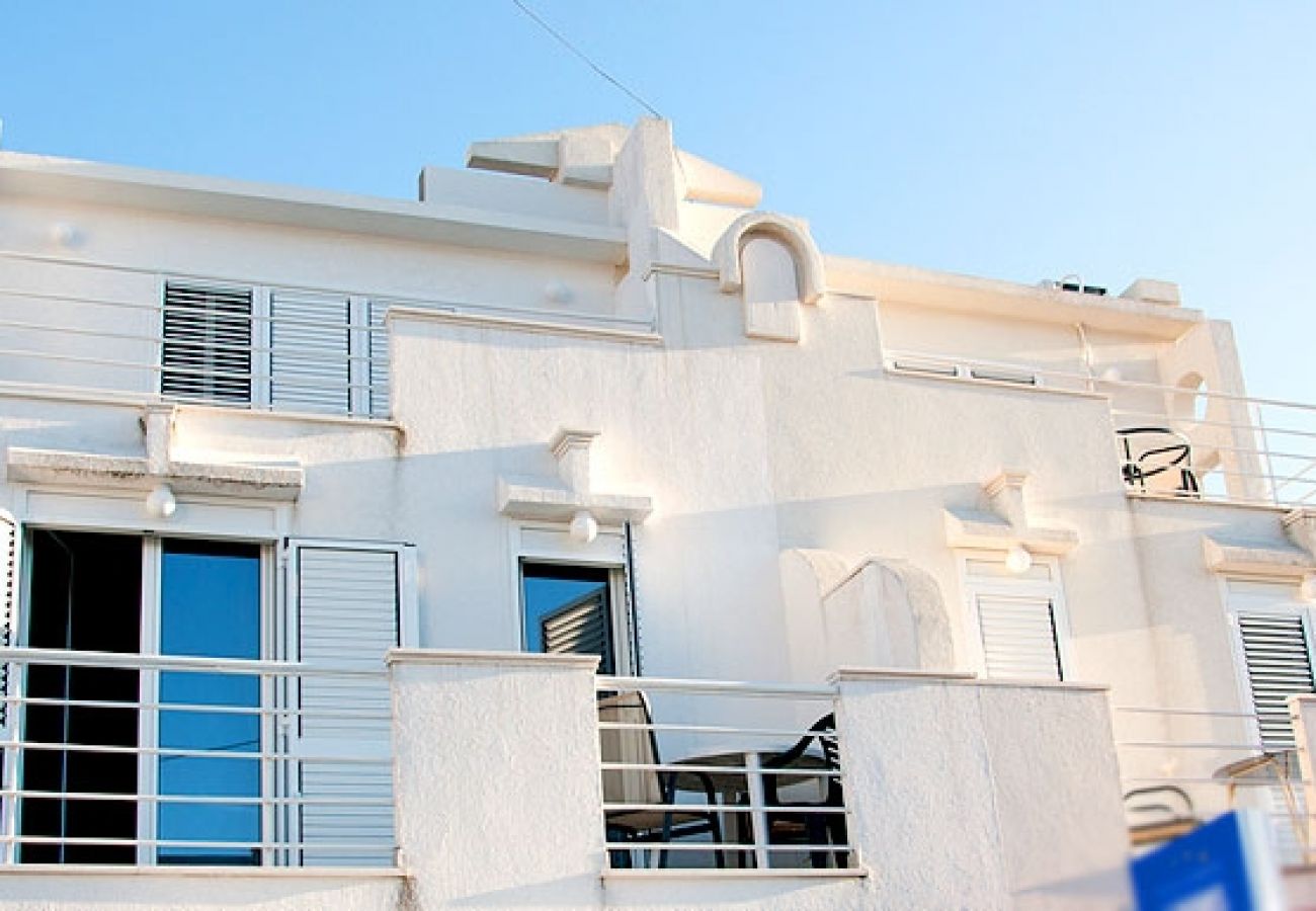 Ferienwohnung in Trogir - Ferienwohnung in Trogir mit Meerblick, Terrasse, Klimaanlage, W-LAN (3788-2)