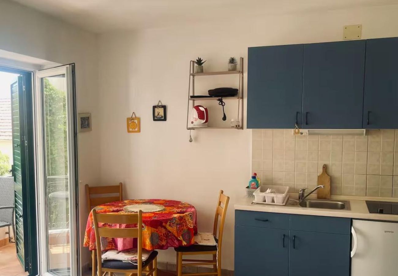 Ferienwohnung in Podgora - Ferienwohnung in Podgora mit Meerblick, Terrasse, Klimaanlage, W-LAN (3812-1)