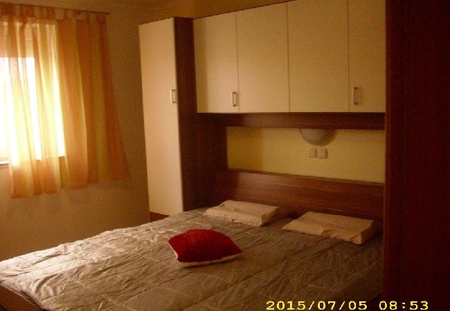 Ferienwohnung in Lopar - Ferienwohnung in Lopar mit Meerblick, Terrasse, Klimaanlage, W-LAN (696-9) Ferienwohnung in Lopar - Ferienwohnung in Lopar mit Meerblick, Terrasse, Klimaanlage, W-LAN (696-9)