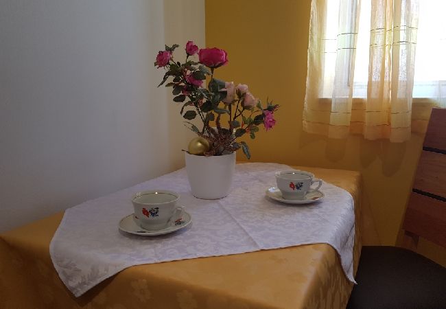 Ferienwohnung in Bol - Ferienwohnung in Bol mit Meerblick, Balkon, Klimaanlage, W-LAN (3831-1) Ferienwohnung in Bol - Ferienwohnung in Bol mit Meerblick, Balkon, Klimaanlage, W-LAN (3831-1)