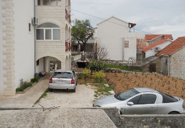 Ferienwohnung in Bol - Ferienwohnung in Bol mit Meerblick, Balkon, Klimaanlage, W-LAN (3831-1) Ferienwohnung in Bol - Ferienwohnung in Bol mit Meerblick, Balkon, Klimaanlage, W-LAN (3831-1)