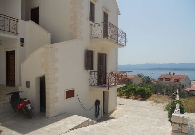 Ferienwohnung in Bol - Ferienwohnung in Bol mit Meerblick, Balkon, Klimaanlage, W-LAN (3831-1) Ferienwohnung in Bol - Ferienwohnung in Bol mit Meerblick, Balkon, Klimaanlage, W-LAN (3831-1)