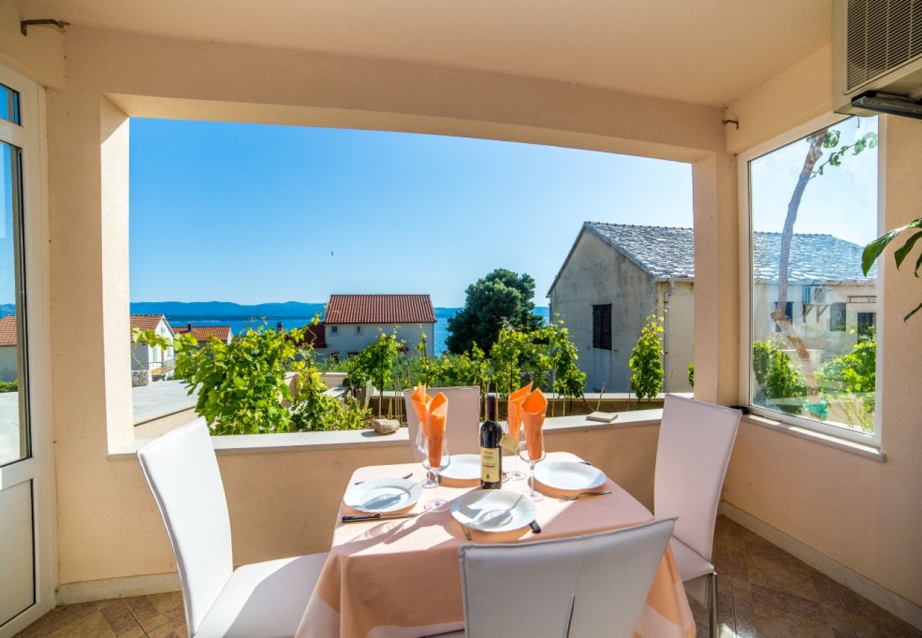 Ferienwohnung in Bol - Ferienwohnung in Bol mit Meerblick, Terrasse, Klimaanlage, W-LAN (3739-2)