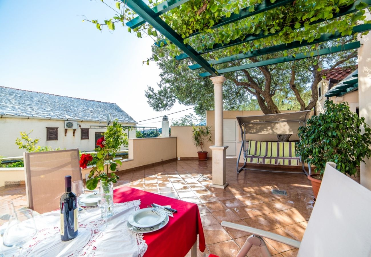 Ferienwohnung in Bol - Ferienwohnung in Bol mit Meerblick, Terrasse, Klimaanlage, W-LAN (3739-3)