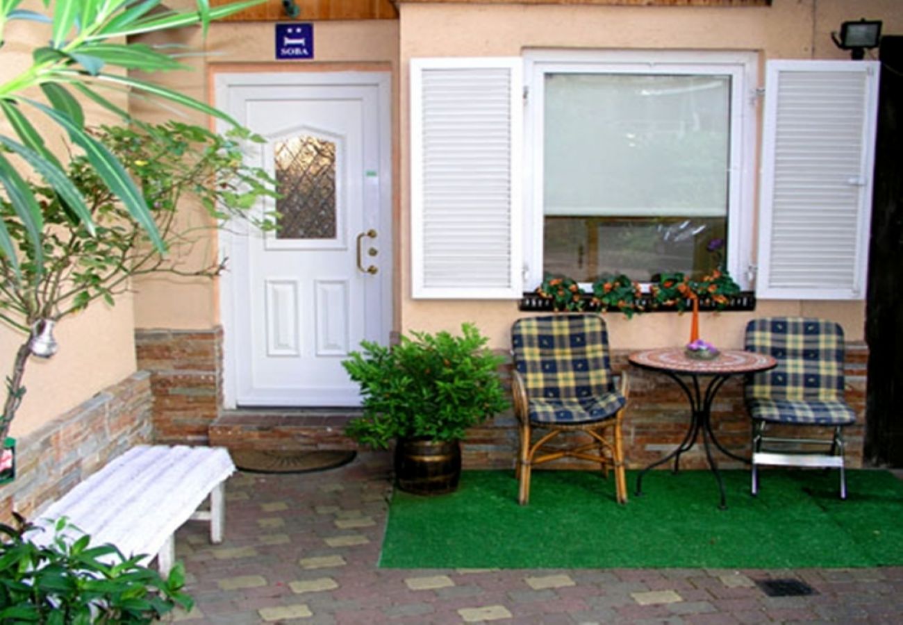 Ferienwohnung in Zagreb - Ferienwohnung in Zagreb mit Terrasse, Klimaanlage, W-LAN, Waschmaschine (3798-1)