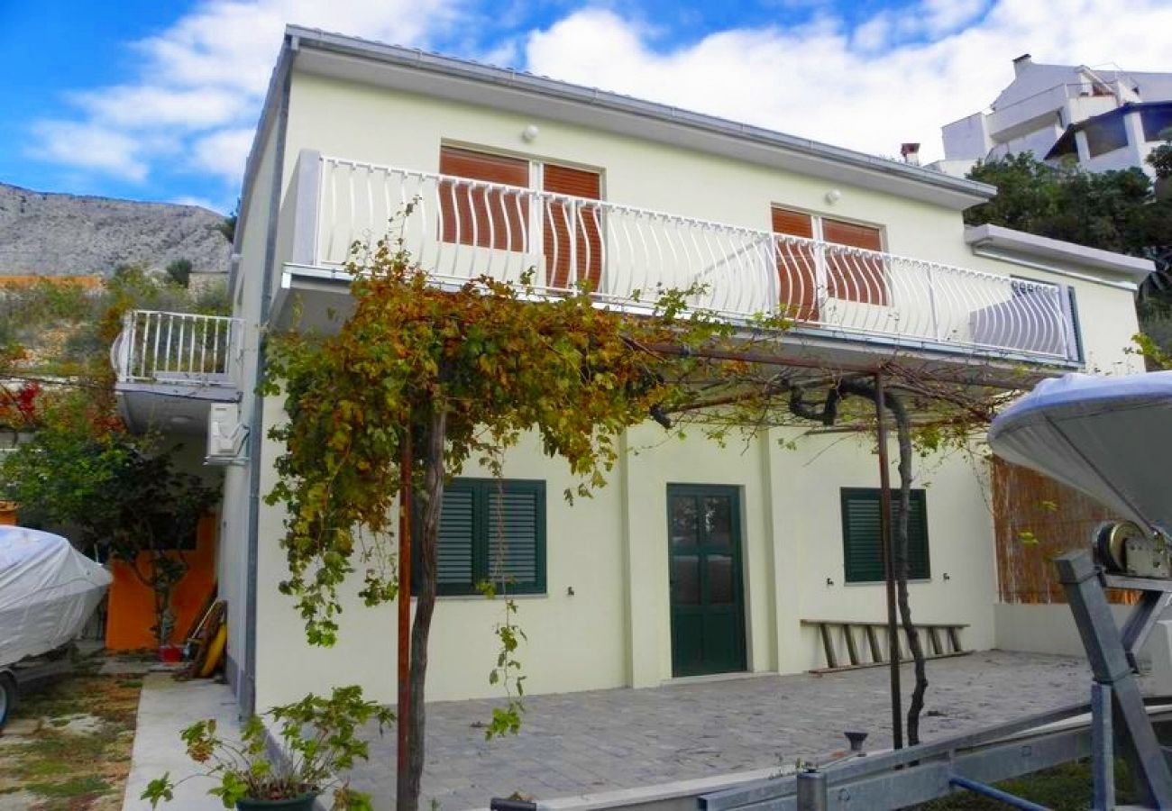 Ferienwohnung in Duce - Ferienwohnung in Duće mit Meerblick, Terrasse, Klimaanlage, W-LAN (4166-2)