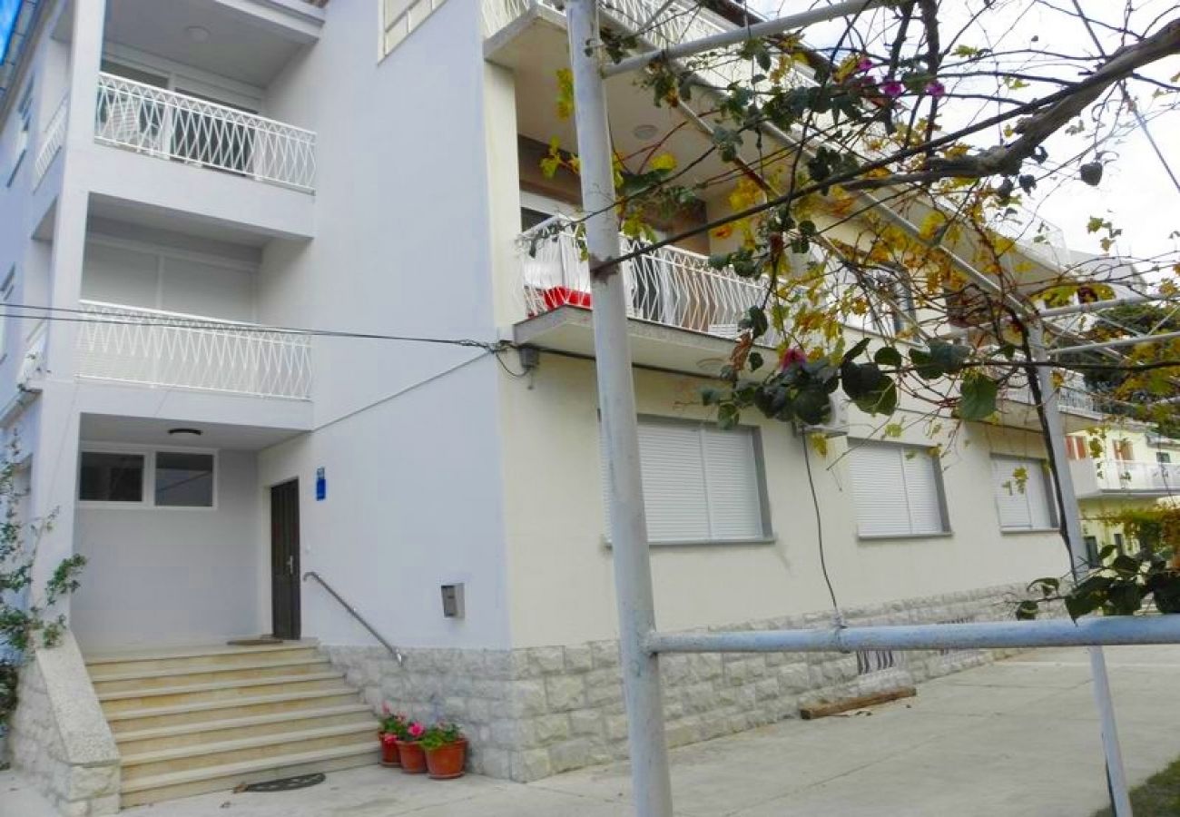 Ferienwohnung in Duce - Ferienwohnung in Duće mit Meerblick, Terrasse, Klimaanlage, W-LAN (4166-2)