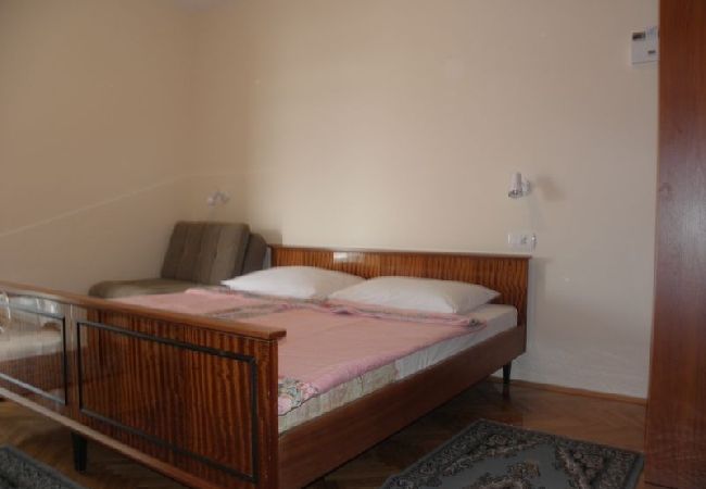 Ferienwohnung in Duce - Ferienwohnung in Duće mit Meerblick, Balkon, Klimaanlage, W-LAN (4166-5) Ferienwohnung in Duce - Ferienwohnung in Duće mit Meerblick, Balkon, Klimaanlage, W-LAN (4166-5)