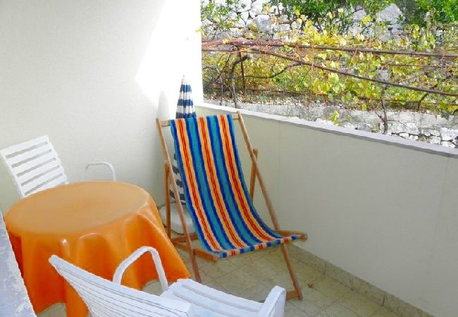 Ferienwohnung in Duce - Ferienwohnung in Duće mit Meerblick, Loggia, Klimaanlage, W-LAN (4166-7) Ferienwohnung in Duce - Ferienwohnung in Duće mit Meerblick, Loggia, Klimaanlage, W-LAN (4166-7)