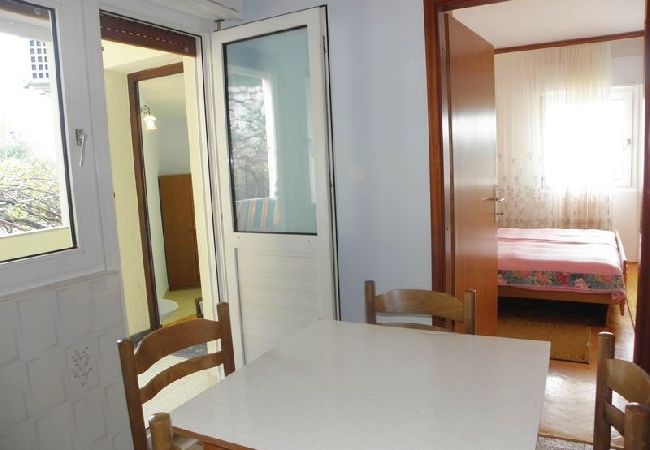 Ferienwohnung in Duce - Ferienwohnung in Duće mit Meerblick, Loggia, Klimaanlage, W-LAN (4166-7) Ferienwohnung in Duce - Ferienwohnung in Duće mit Meerblick, Loggia, Klimaanlage, W-LAN (4166-7)