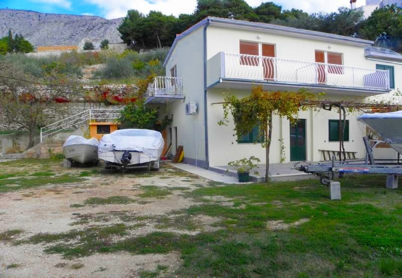 Ferienwohnung in Duce - Ferienwohnung in Duće mit Meerblick, Balkon, Klimaanlage, W-LAN (4166-8)