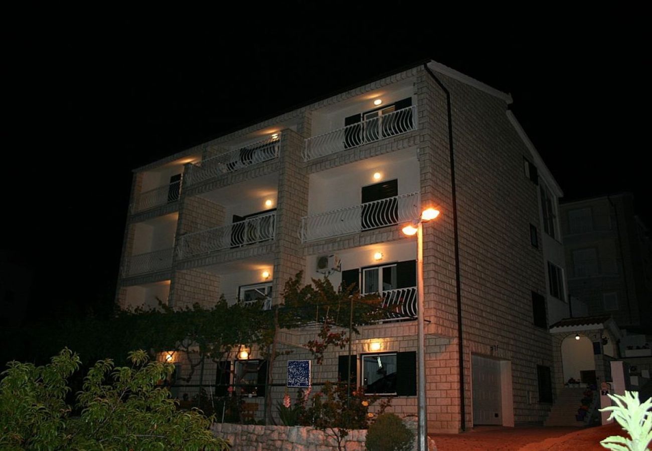 Ferienwohnung in Duce - Ferienwohnung in Duće mit Meerblick, Balkon, Klimaanlage, W-LAN (4167-1)