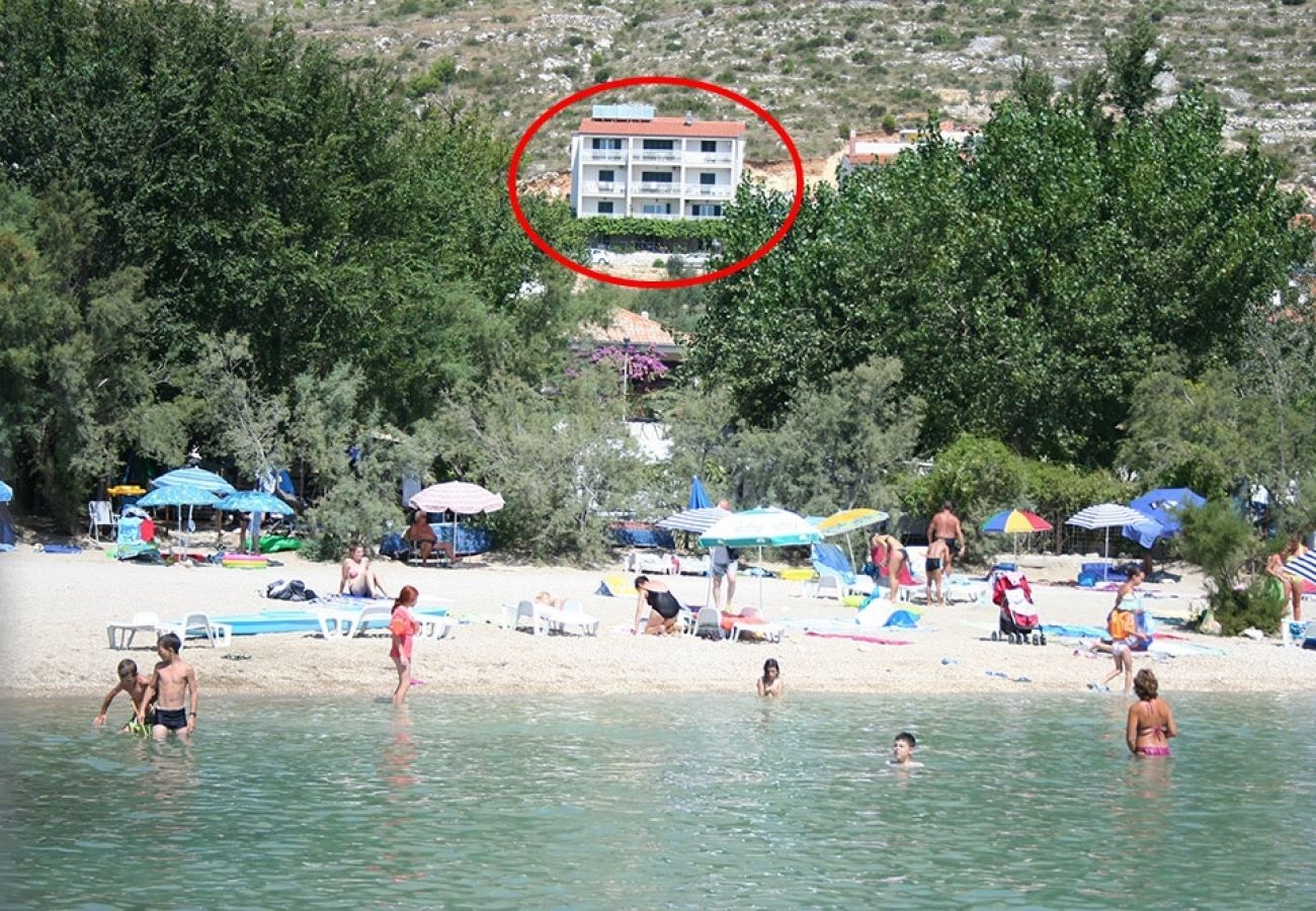 Ferienwohnung in Duce - Ferienwohnung in Duće mit Meerblick, Balkon, Klimaanlage, W-LAN (4167-1)