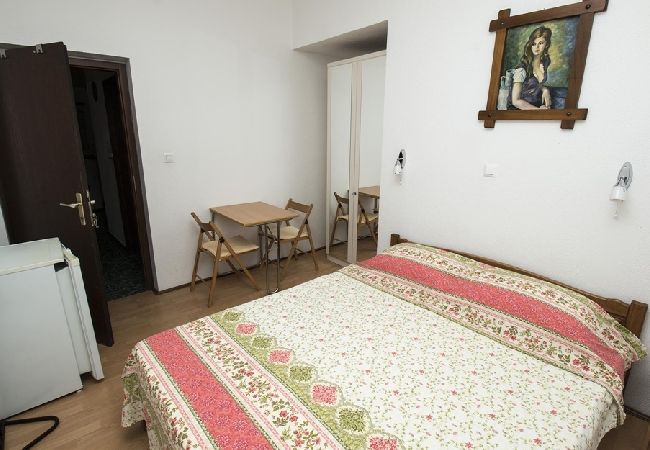 Ferienwohnung in Duce - Ferienwohnung in Duće mit Meerblick, Balkon, Klimaanlage, W-LAN (4172-1) Ferienwohnung in Duce - Ferienwohnung in Duće mit Meerblick, Balkon, Klimaanlage, W-LAN (4172-1)