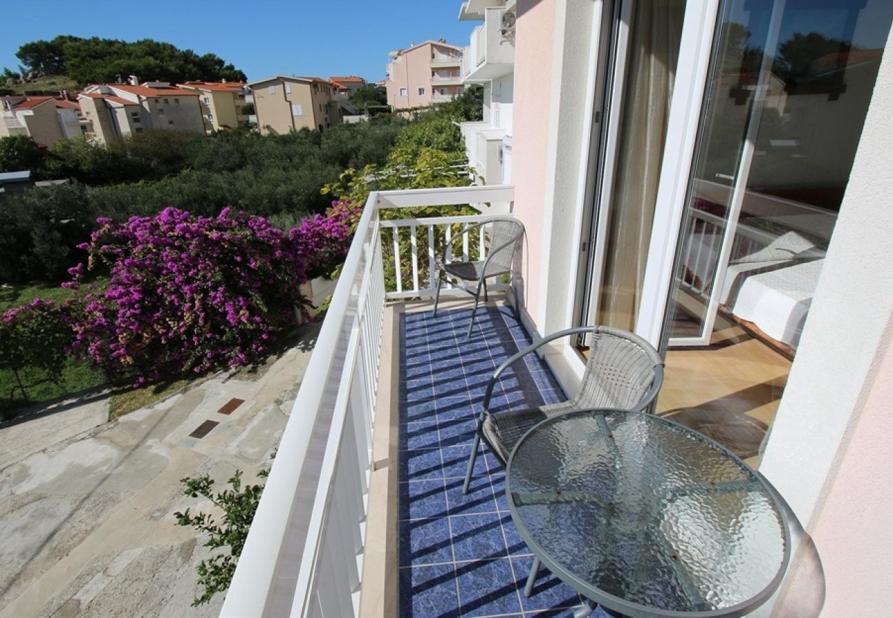 Ferienwohnung in Duce - Ferienwohnung in Duće mit Meerblick, Balkon, Klimaanlage, W-LAN (4172-1)