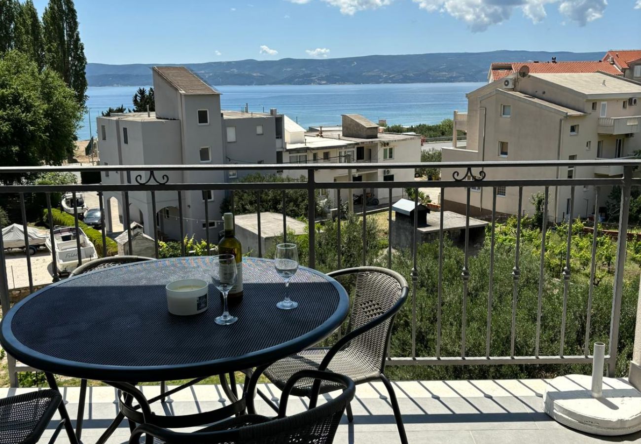 Ferienwohnung in Duce - Ferienwohnung in Duće mit Meerblick, Balkon, Klimaanlage, W-LAN (4174-8)