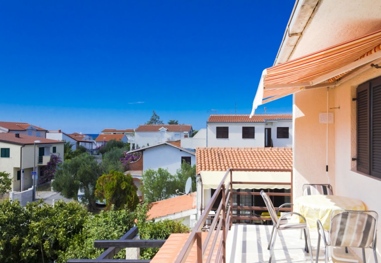 Ferienwohnung in Rogoznica - Ferienwohnung in Rogoznica mit Terrasse, Klimaanlage, W-LAN (3338-3)