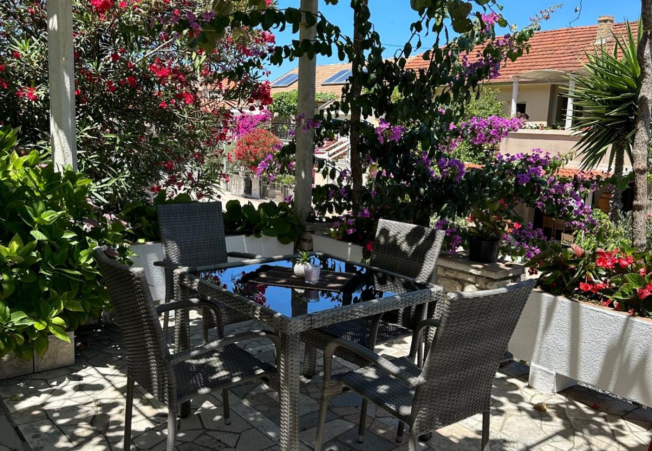 Ferienwohnung in Trpanj - Ferienwohnung in Trpanj mit Meerblick, Terrasse, Klimaanlage, W-LAN (4199-2)