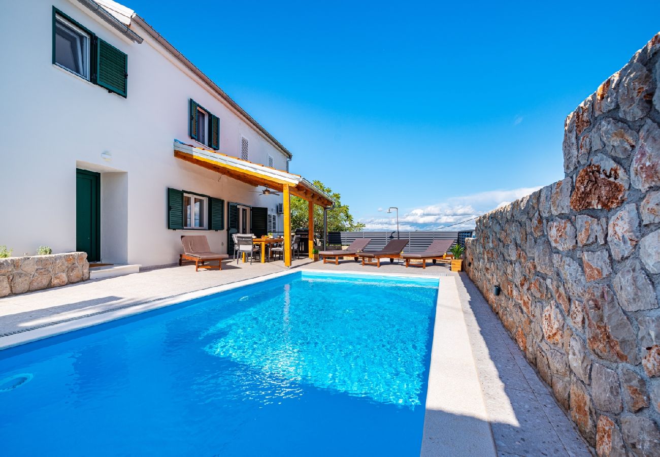 Ferienhaus in Lukoran - Ferienhaus in Lukoran mit Meerblick, Terrasse, Klimaanlage, W-LAN (4200-1)