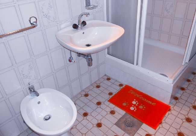 Ferienwohnung in Poljana - Ferienwohnung in Poljana mit Meerblick, Terrasse, Klimaanlage, W-LAN (4232-1) Ferienwohnung in Poljana - Ferienwohnung in Poljana mit Meerblick, Terrasse, Klimaanlage, W-LAN (4232-1)