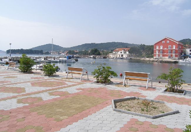 Ferienwohnung in Poljana - Ferienwohnung in Poljana mit Meerblick, Terrasse, Klimaanlage, W-LAN (4232-1) Ferienwohnung in Poljana - Ferienwohnung in Poljana mit Meerblick, Terrasse, Klimaanlage, W-LAN (4232-1)