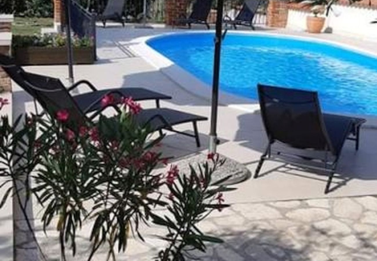 Ferienwohnung in Kampor - Ferienwohnung in Kampor mit Terrasse, W-LAN (4235-4)