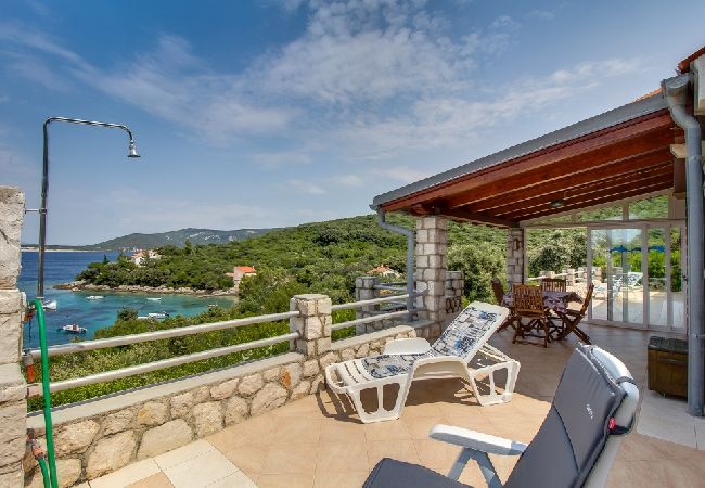 Ferienhaus in Stivan - Ferienhaus in Stivan mit Meerblick, Terrasse, Klimaanlage, W-LAN (4239-1) Ferienhaus in Stivan - Ferienhaus in Stivan mit Meerblick, Terrasse, Klimaanlage, W-LAN (4239-1)