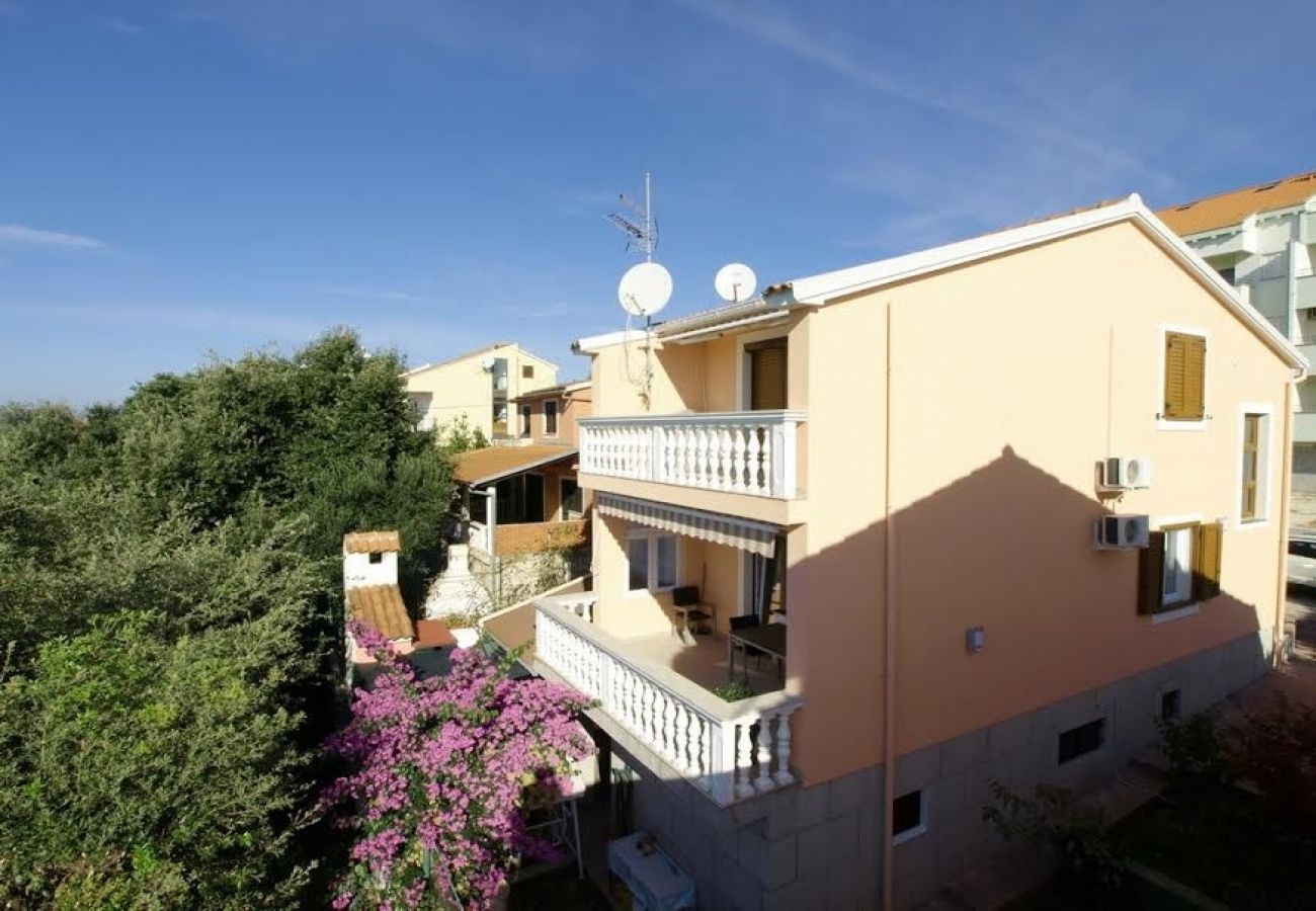 Ferienwohnung in Kožino - Ferienwohnung in Kožino mit Meerblick, Balkon, Klimaanlage, W-LAN (4262-1)