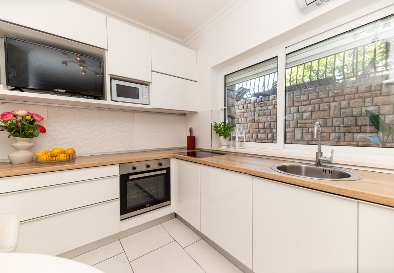 Ferienwohnung in Trogir - Ferienwohnung in Trogir mit Meerblick, Terrasse, Klimaanlage, W-LAN (3459-3)