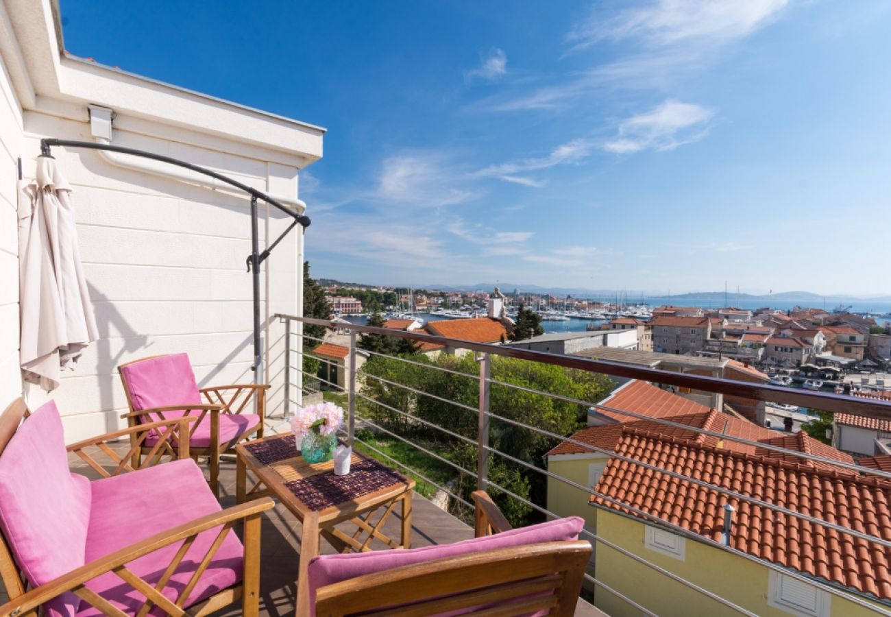 Ferienwohnung in Tribunj - Ferienwohnung in Tribunj mit Meerblick, Terrasse, Klimaanlage, W-LAN (4265-1)