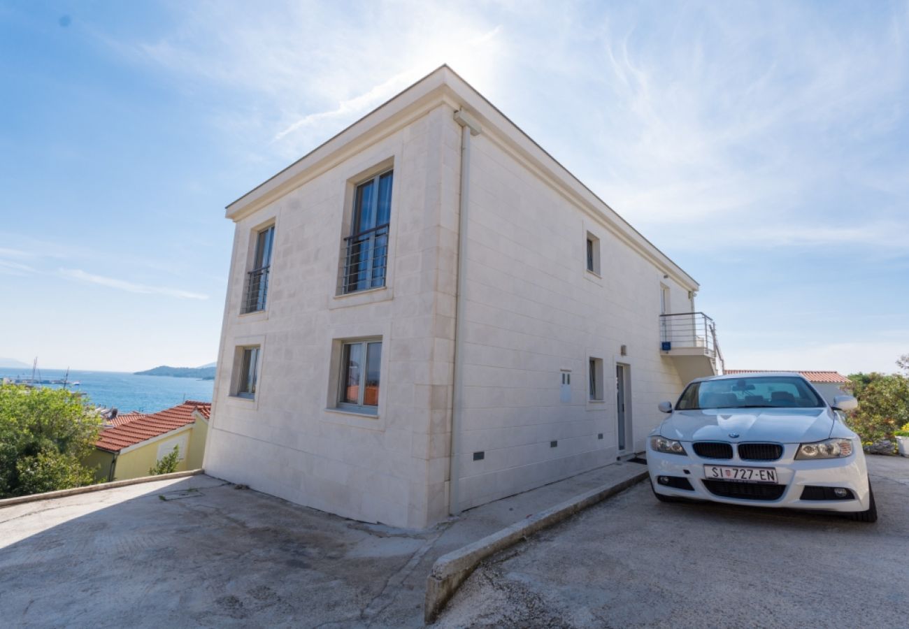 Ferienwohnung in Tribunj - Ferienwohnung in Tribunj mit Meerblick, Terrasse, Klimaanlage, W-LAN (4265-1)