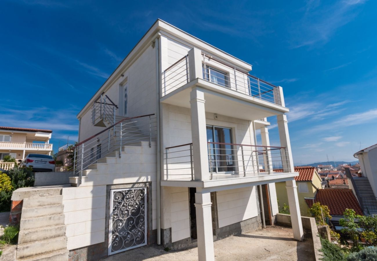 Ferienwohnung in Tribunj - Ferienwohnung in Tribunj mit Meerblick, Terrasse, Klimaanlage, W-LAN (4265-1)