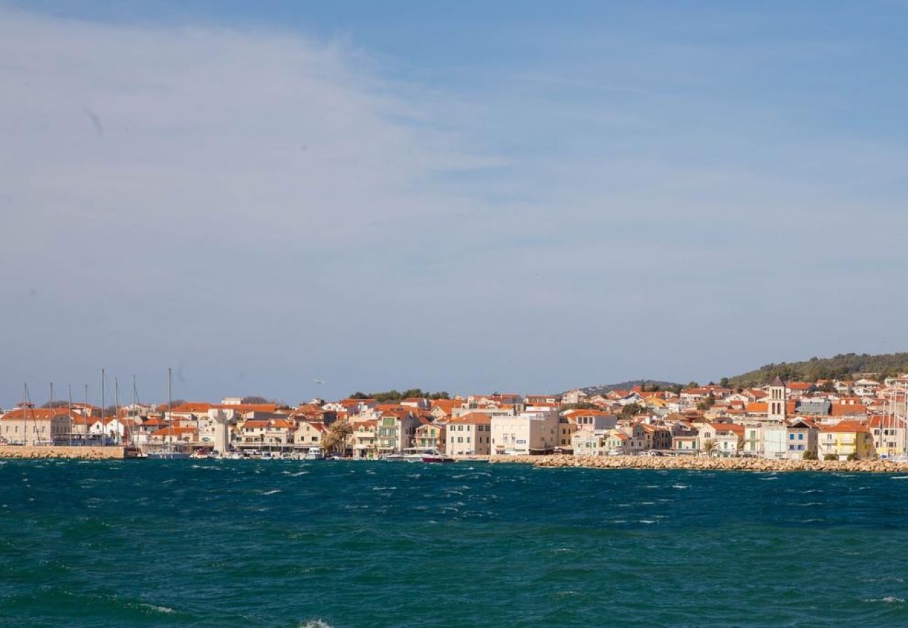 Ferienwohnung in Vodice - Ferienwohnung in Vodice mit Balkon, Klimaanlage, W-LAN, Waschmaschine (4266-1)