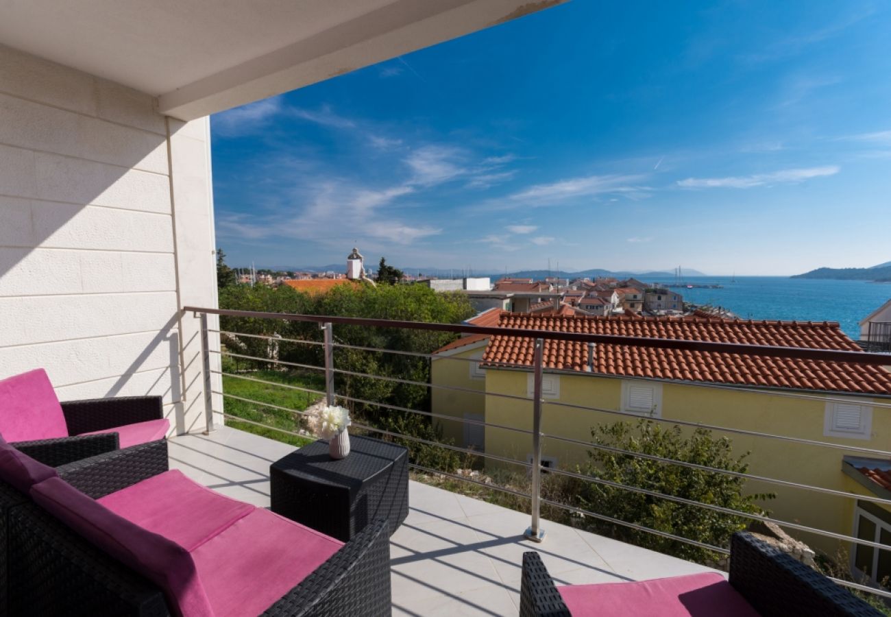 Ferienwohnung in Tribunj - Ferienwohnung in Tribunj mit Meerblick, Terrasse, Klimaanlage, W-LAN (4265-2)