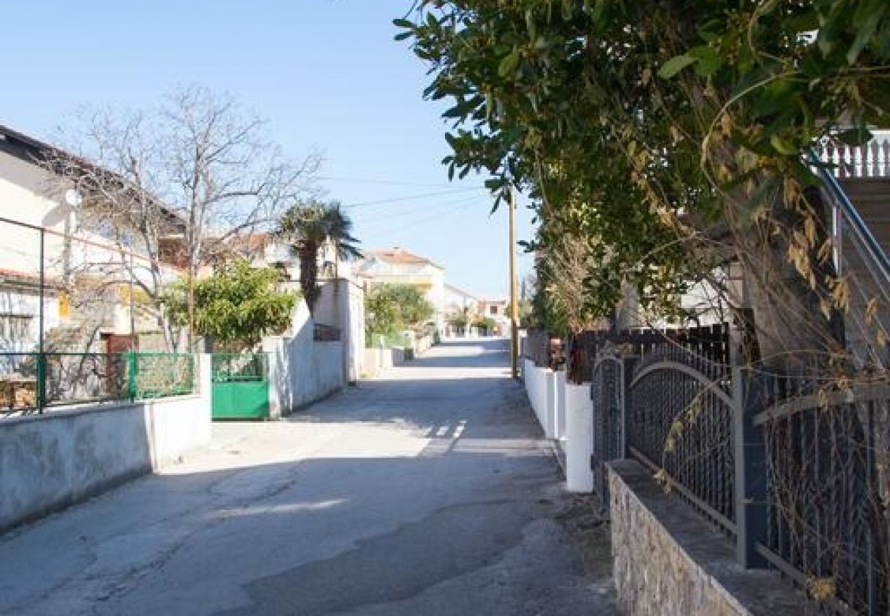 Ferienwohnung in Vodice - Ferienwohnung in Vodice mit Meerblick, Terrasse, Klimaanlage, W-LAN (4266-3)