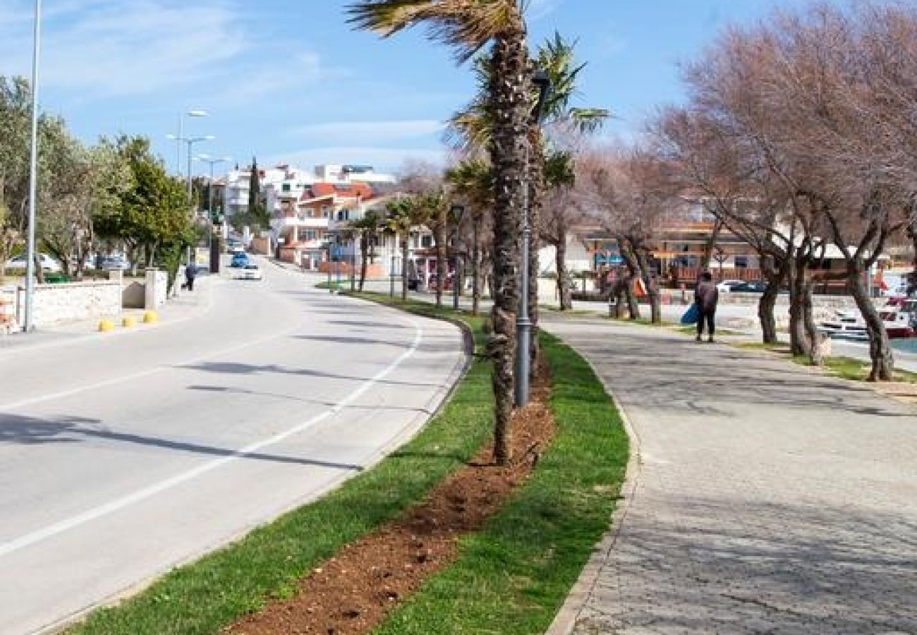 Ferienwohnung in Vodice - Ferienwohnung in Vodice mit Meerblick, Terrasse, Klimaanlage, W-LAN (4266-3)