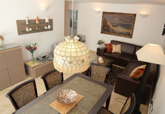 Ferienwohnung in Rovinj - Ferienwohnung in Rovinj mit Terrasse, Klimaanlage, W-LAN, Spülmaschine (4285-2) Ferienwohnung in Rovinj - Ferienwohnung in Rovinj mit Terrasse, Klimaanlage, W-LAN, Spülmaschine (4285-2)