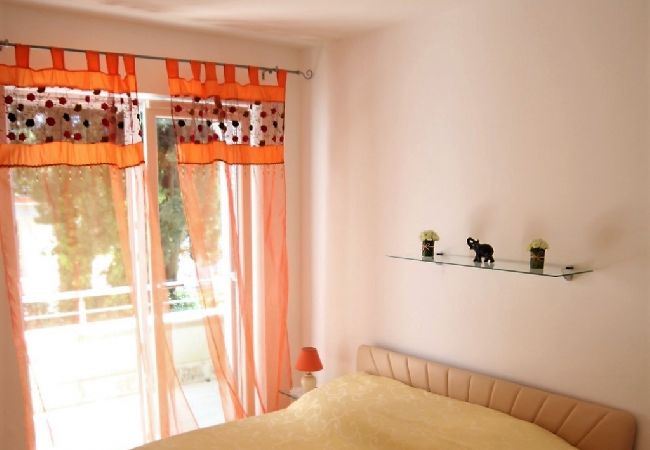 Ferienwohnung in Rovinj - Ferienwohnung in Rovinj mit Terrasse, Klimaanlage, W-LAN, Spülmaschine (4285-2) Ferienwohnung in Rovinj - Ferienwohnung in Rovinj mit Terrasse, Klimaanlage, W-LAN, Spülmaschine (4285-2)